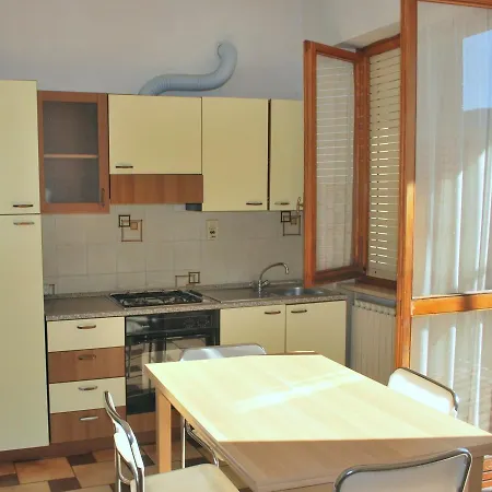 Casa Vacanze Orchidea 公寓 迪亚诺马里纳