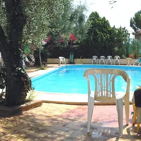 Casa Vacanze Orchidea Апартаменти *